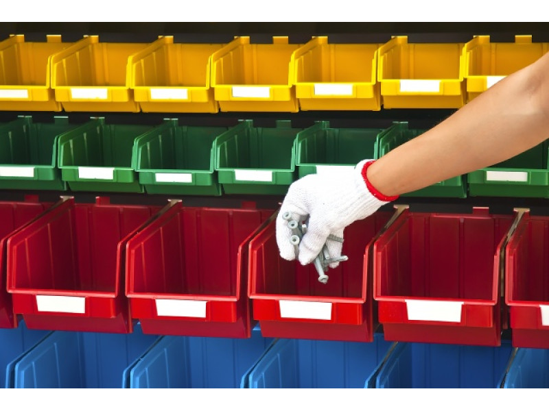 Ящики для метизів , пластикові кювети для болтів , саморізів , цвяхів від компанії ТоргЕкспрес