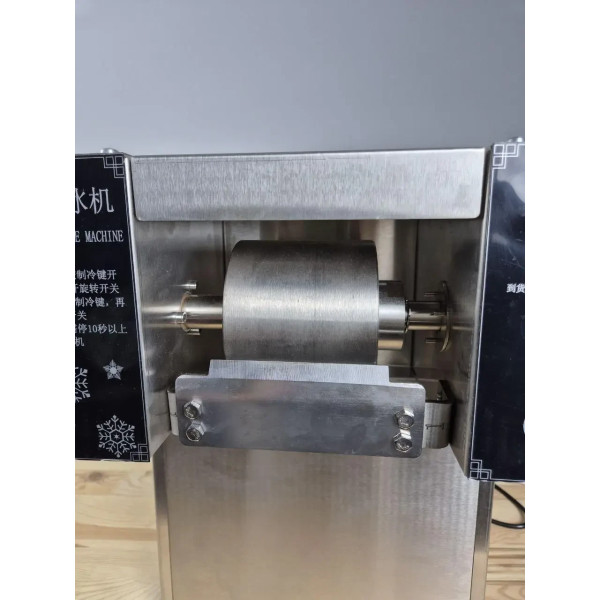 Льдогенератор фризер аппарат мороженного Vektor- XBJ120F хлопьев, фраппе Snowflake 125 кг/24 сутки